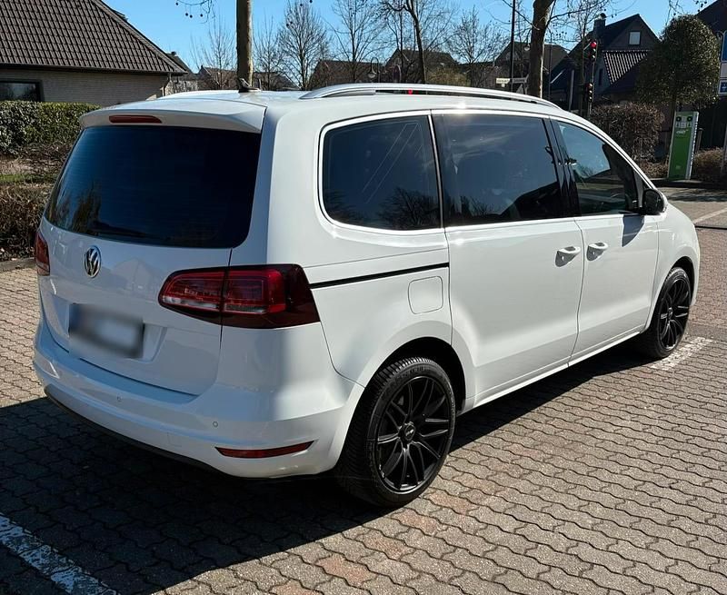 Gebraucht VW Sharan Highline 184 PS (135 kW) 2017 Weiß Van / Kleinbus