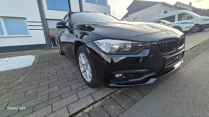Gebraucht BMW 318 136 PS (100 kW) 2016 Schwarz Kombi