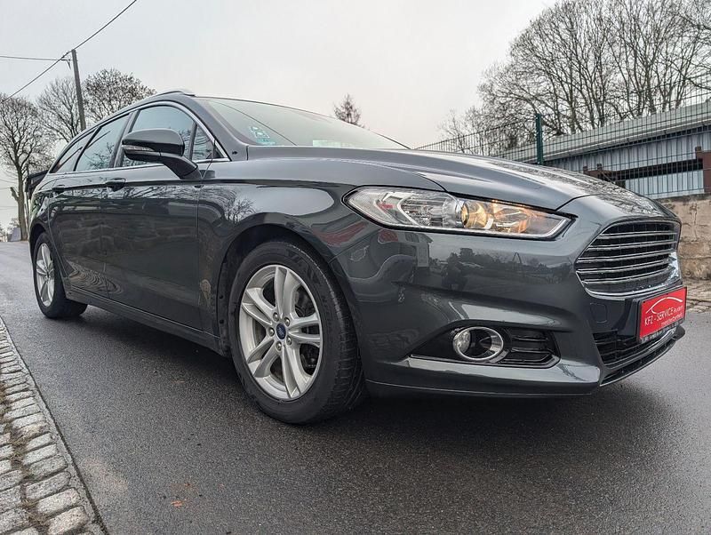 Gebraucht Ford Mondeo Titanium 150 PS (110 kW) 2016 Grün Kombi