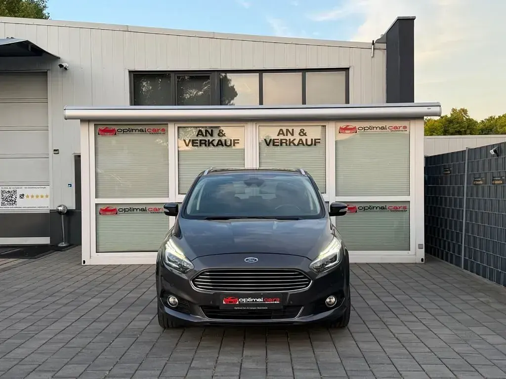 Gebraucht Ford S-MAX Titanium 150 PS (110 kW) 2016 Grau Van / Kleinbus