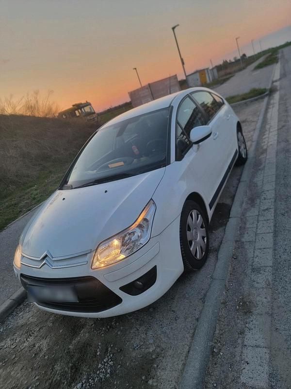 Gebraucht Citroën C4 120 PS (88 kW) 2010 Weiß Limousine