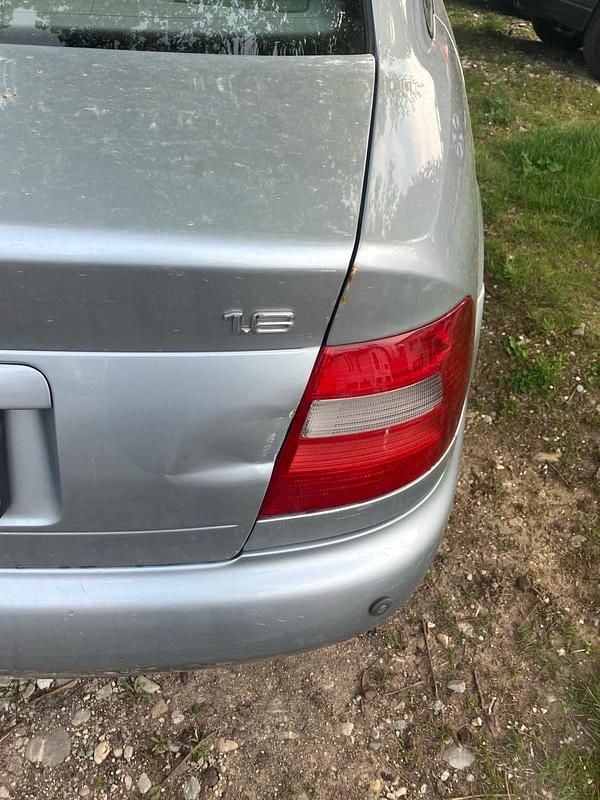 Occasion Audi A4 101 ch (74 kW) 1998 Argent Berline