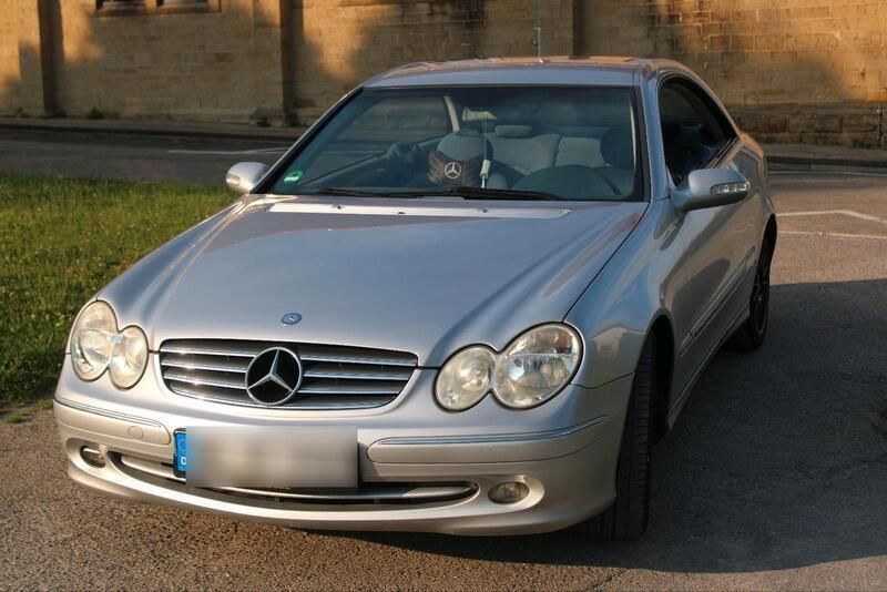 Silber Gebraucht 2003 Mercedes CLK240 Coupé | 3.800 € (Fairer Preis) - Bild 1/4