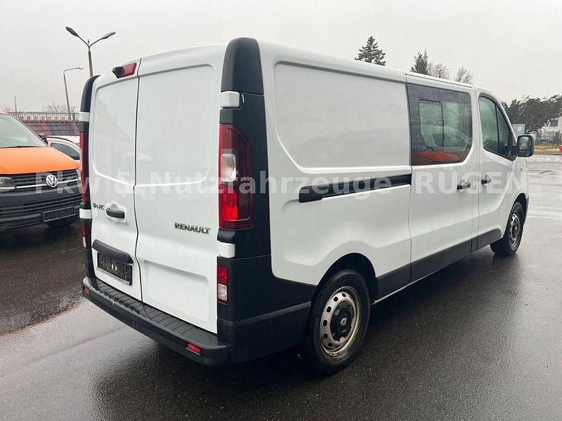 Gebraucht Renault Trafic 145 PS (106 kW) 2019 Weiß Van / Kleinbus