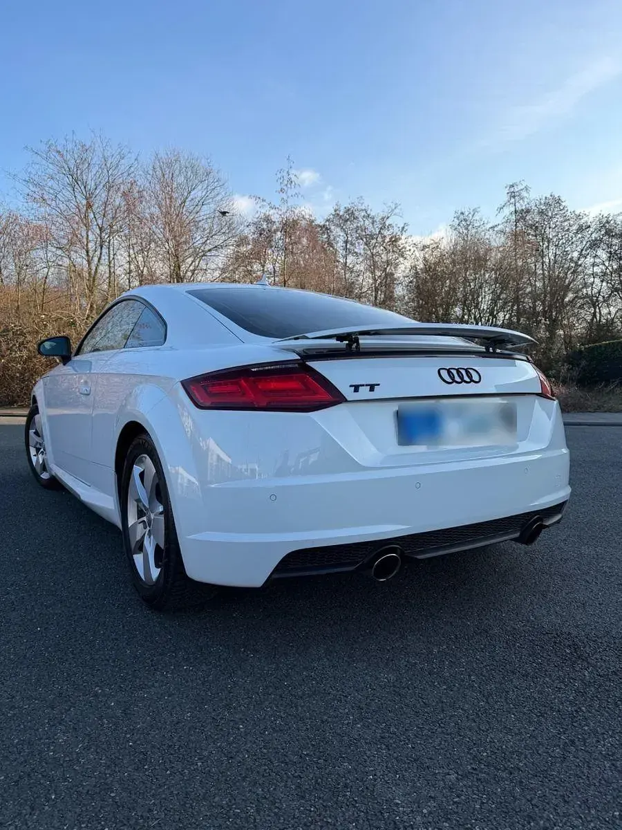 Używany Audi TT S-Line 230 KM (169 kW) 2016 Biały Coupe