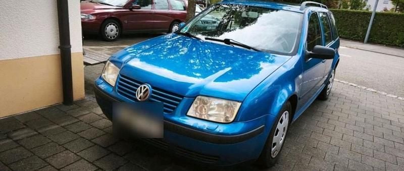 Gebraucht VW Bora 115 PS (84 kW) 2002 Blau Kombi