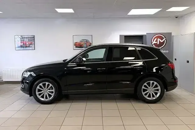 Second-hand Audi Q5 Comfort 190 CP (139 kW) 2017 Negru SUV
