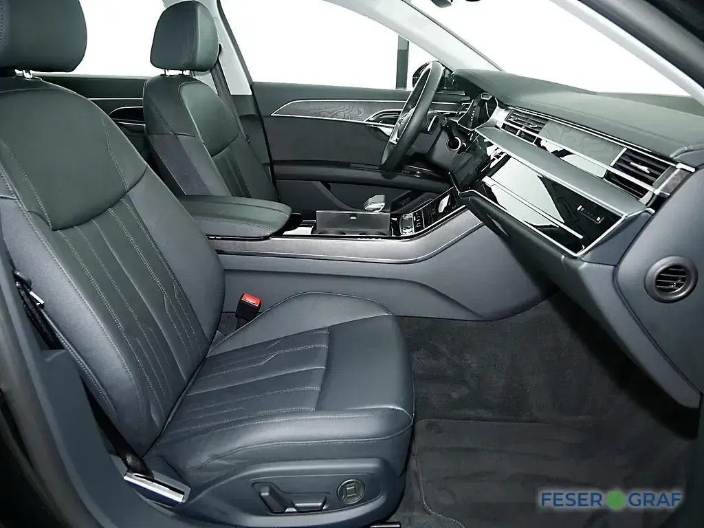Gebraucht Audi A8 Premium 286 PS (210 kW) 2023 Vesuvgrau metallic Limousine