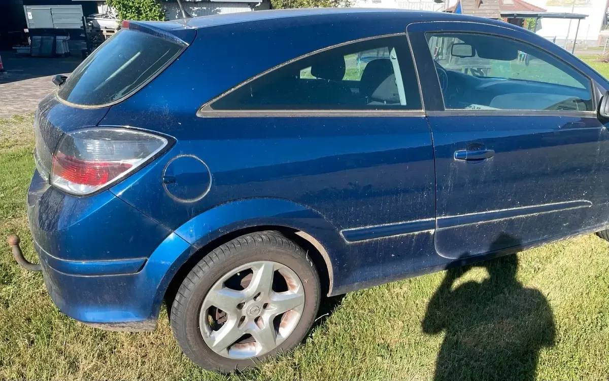 Gebraucht Opel Astra 90 PS (66 kW) 2008 Blau Coupé