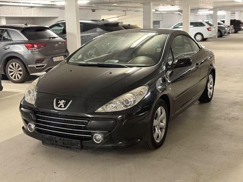 Gebraucht Peugeot 307 CC Tendance 109 PS (80 kW) 2007 Schwarz Cabrio