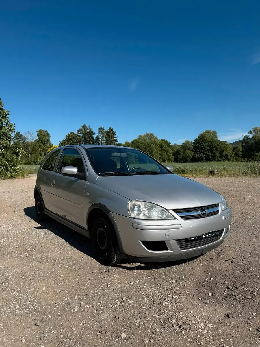 Gebraucht Opel Corsa 60 PS (44 kW) 2005 Silber Kleinwagen