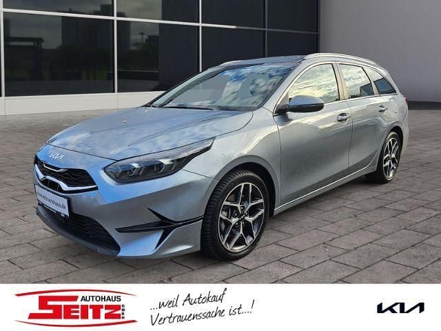 Sirius silver (silber) Gebraucht 2024 Kia Ceed Sportswagon Spirit Kombi | 25.980 € (Fairer Preis) - Bild 1/3