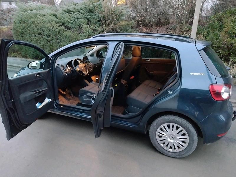 Gebraucht VW Golf VI 140 PS (102 kW) 2010 Blau Kleinwagen