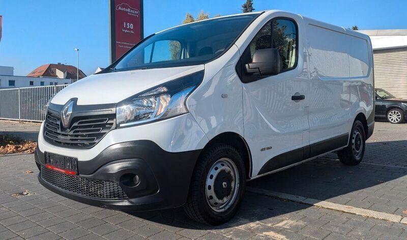 Weiß Gebraucht 2017 Renault Trafic Komfort Van | 8.999 € (Guter Preis) - Bild 1/4