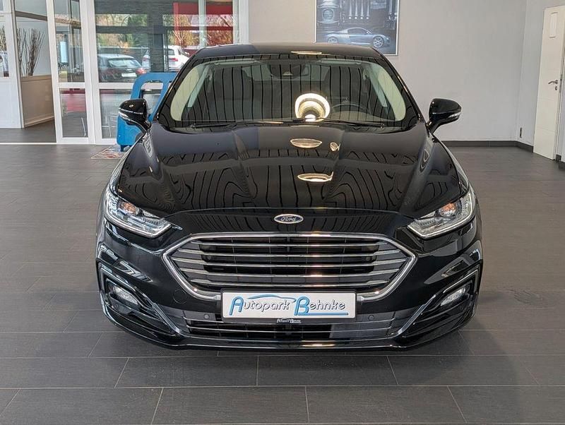 Gebraucht Ford Mondeo Titanium 165 PS (121 kW) 2019 Schwarz Limousine