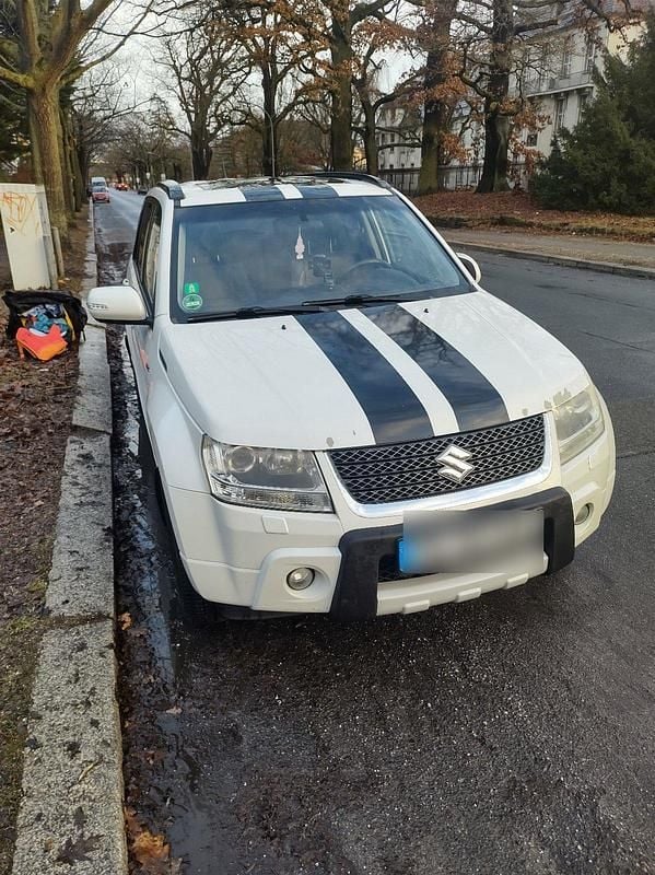 Gebraucht Suzuki Grand Vitara 130 PS (95 kW) 2011 Weiß SUV