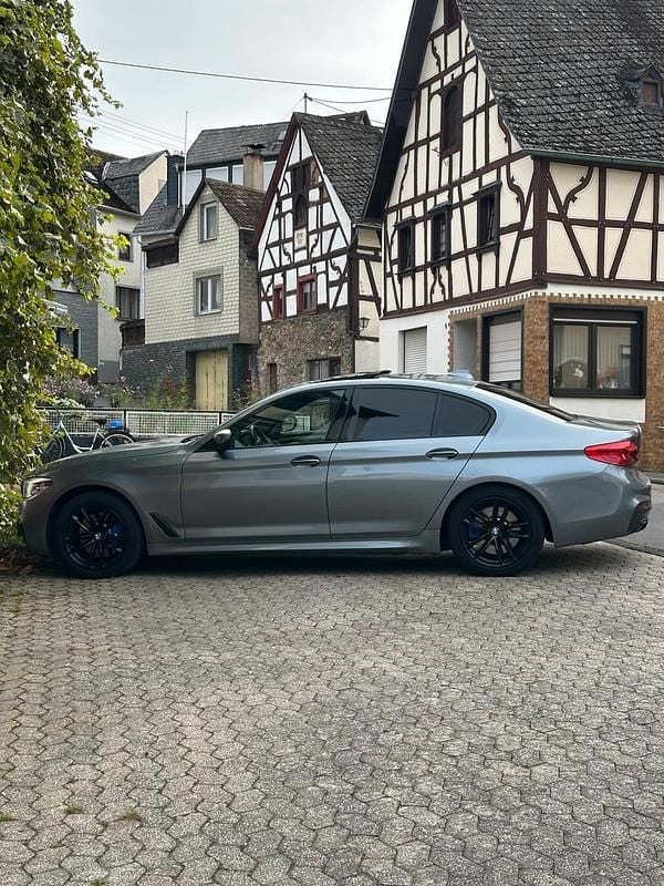 Grau Gebraucht 2017 BMW 530 Limousine | 24.000 € (Superpreis) - Bild 1/4