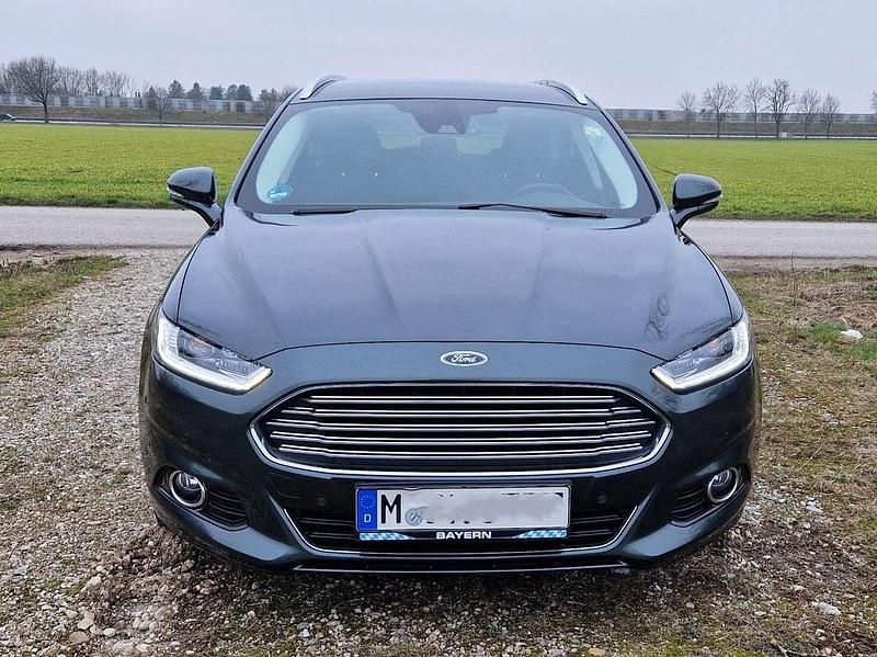 Grün Gebraucht 2018 Ford Mondeo Titanium Kombi | 16.000 € (Etwas zu teuer) - Bild 1/4