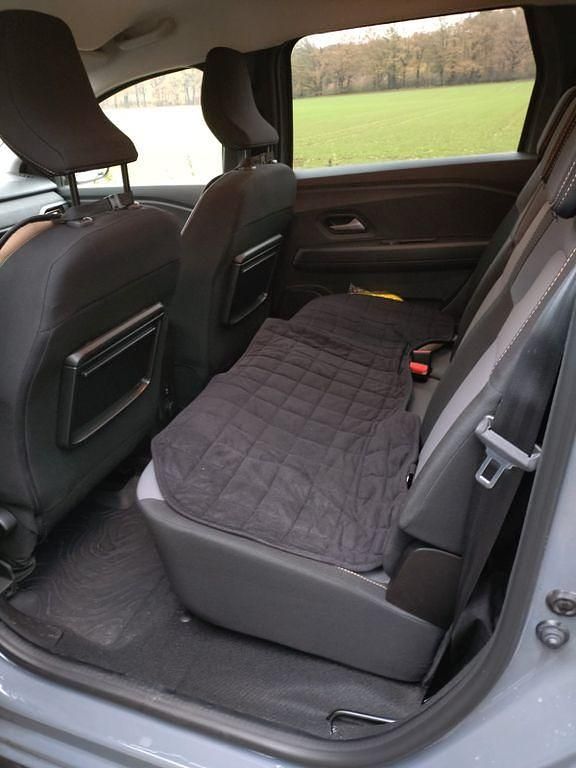 Gebraucht Dacia Jogger Extreme 101 PS (74 kW) 2024 Grau Van / Kleinbus