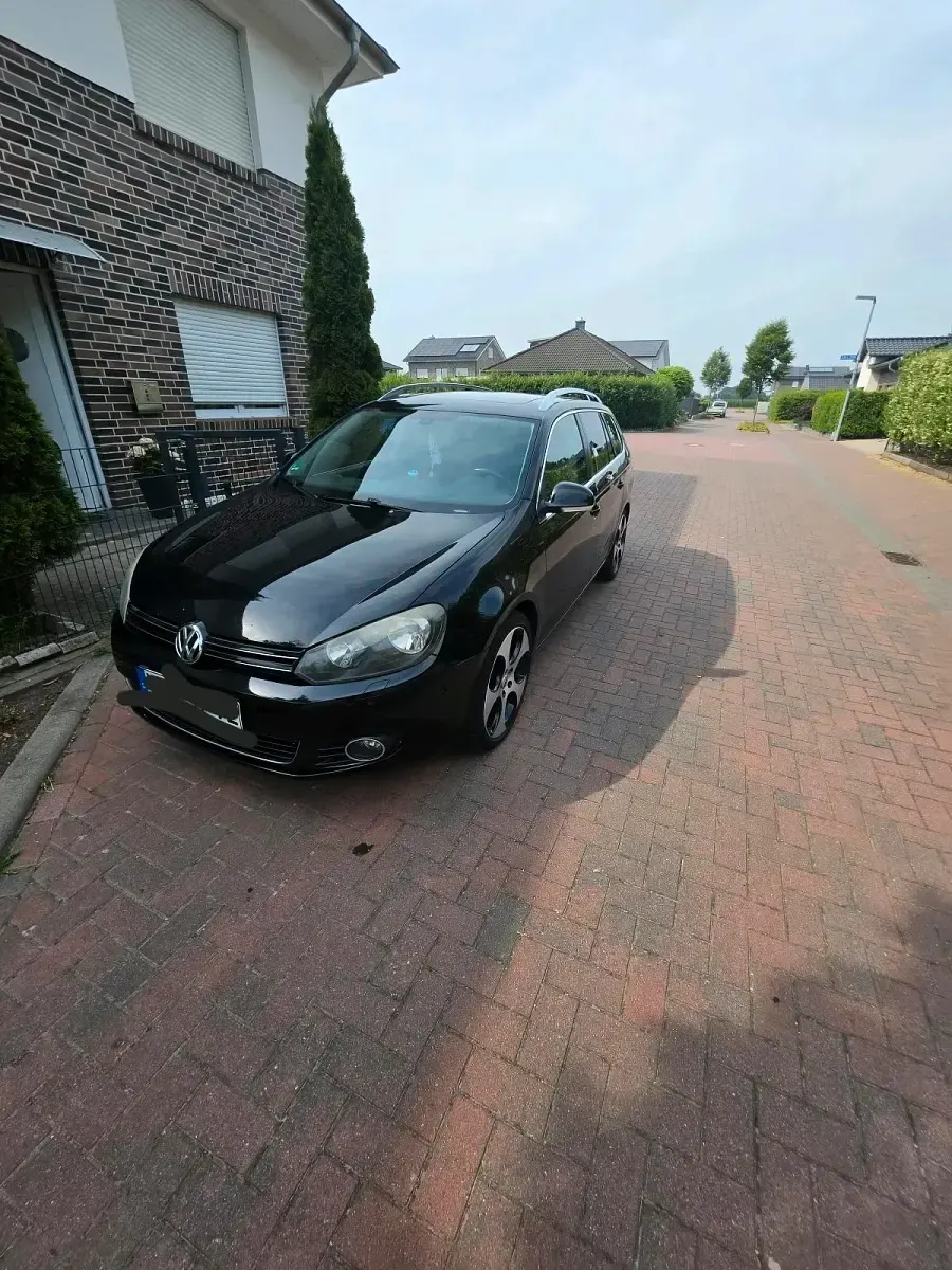 Gebraucht VW Golf VI 140 PS (102 kW) 2010 Schwarz Kleinwagen