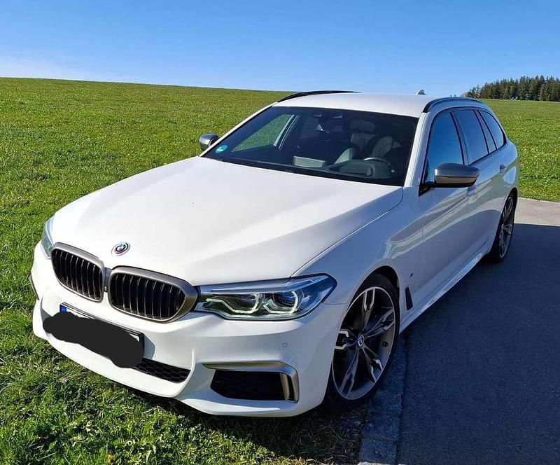 Weiß Gebraucht 2019 BMW M550 Sport Line Limousine | 36.000 € (Superpreis) - Bild 1/4