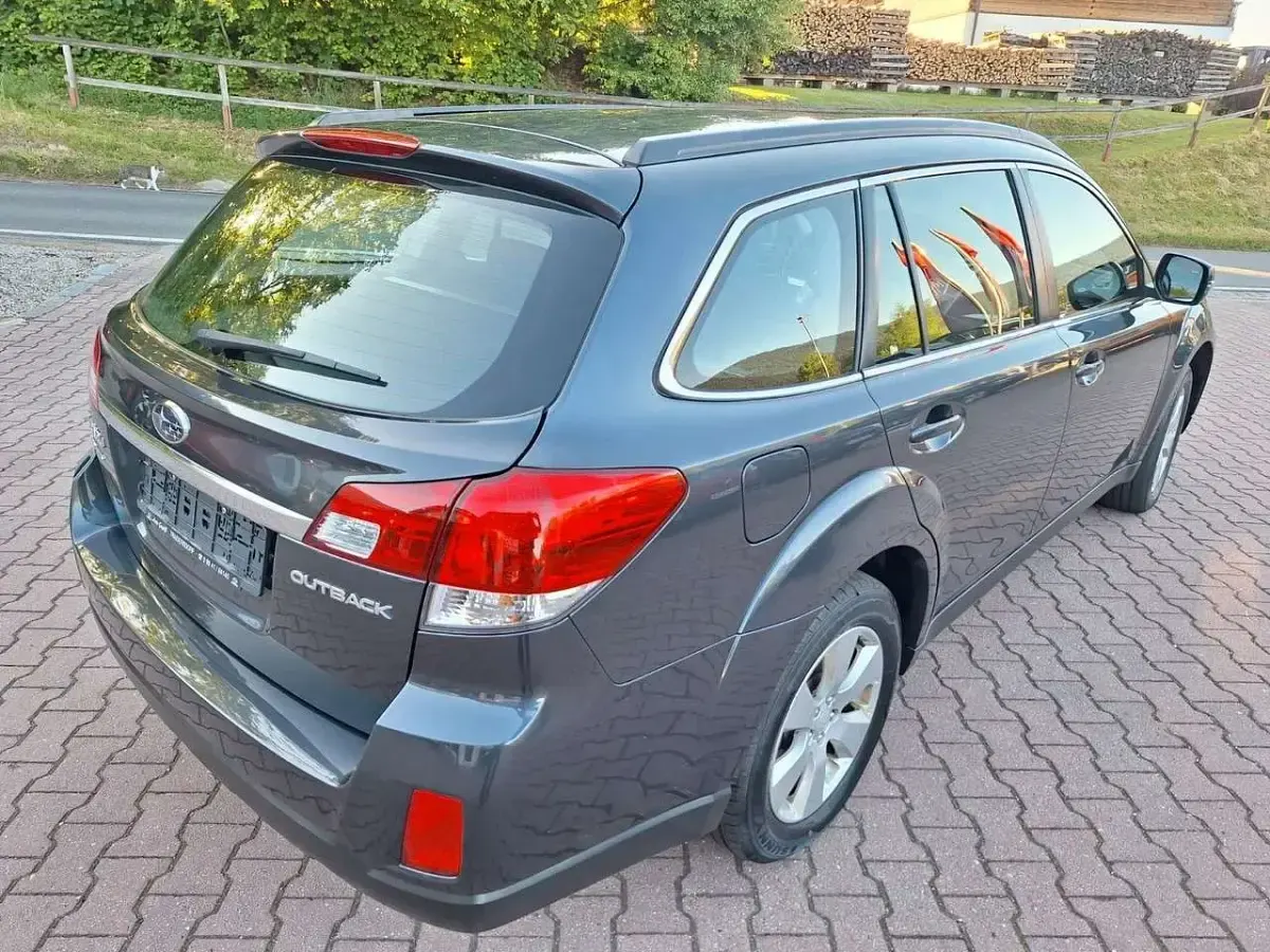 Gebraucht Subaru Outback Trend 167 PS (122 kW) 2012 Graphite gray 03t Kombi