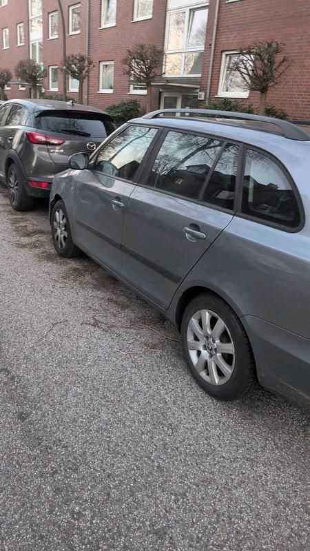 Gebraucht Skoda Fabia 90 PS (66 kW) 2013 Grau Kombi