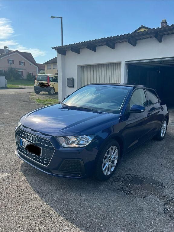 Gebraucht Audi A1 Sportback 95 PS (69 kW) 2024 Blau Kleinwagen