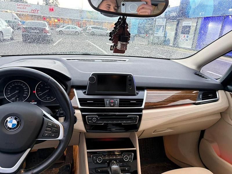 Gebraucht BMW 220 Luxury Line 192 PS (141 kW) 2015 Schwarz Kombi