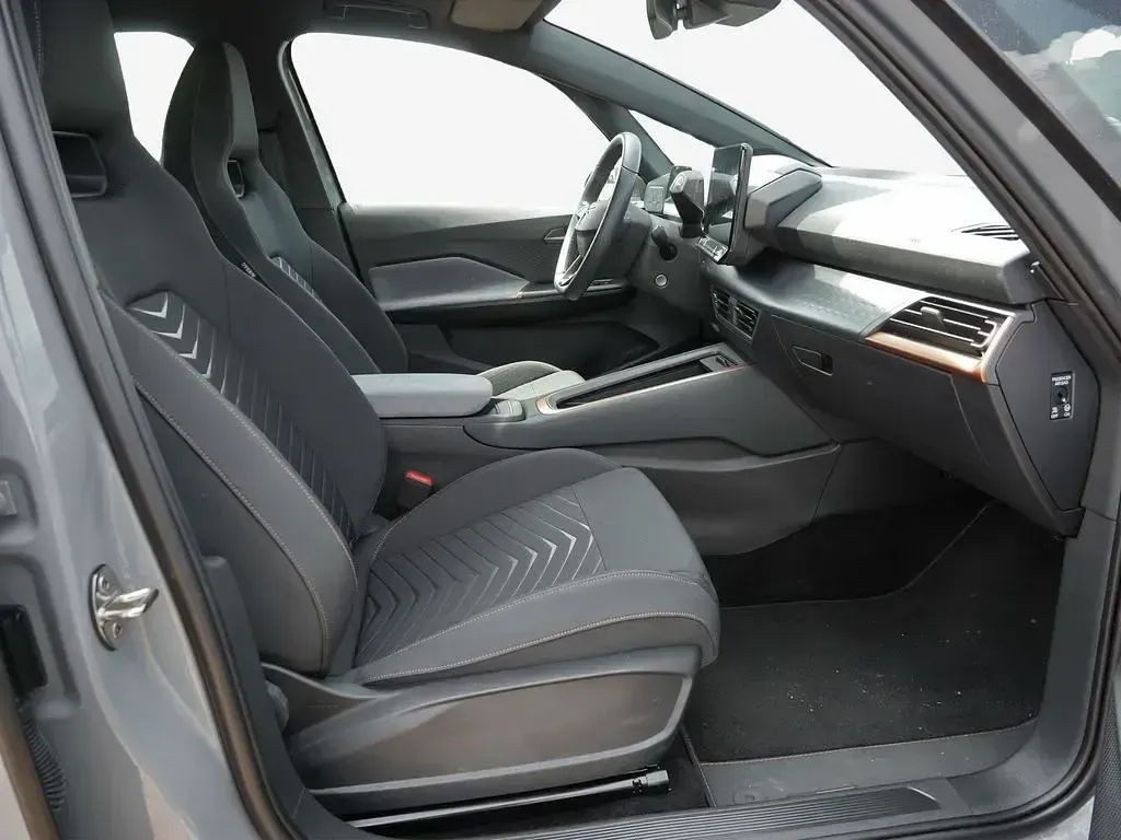 Gebraucht Cupra Born 150 kW (204 PS) 2024 Vaporgrau Kleinwagen