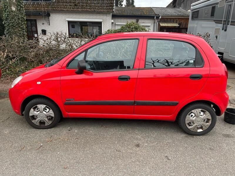 Rot Gebraucht 2009 Chevrolet Matiz Kleinwagen | 750 € - Bild 1/4