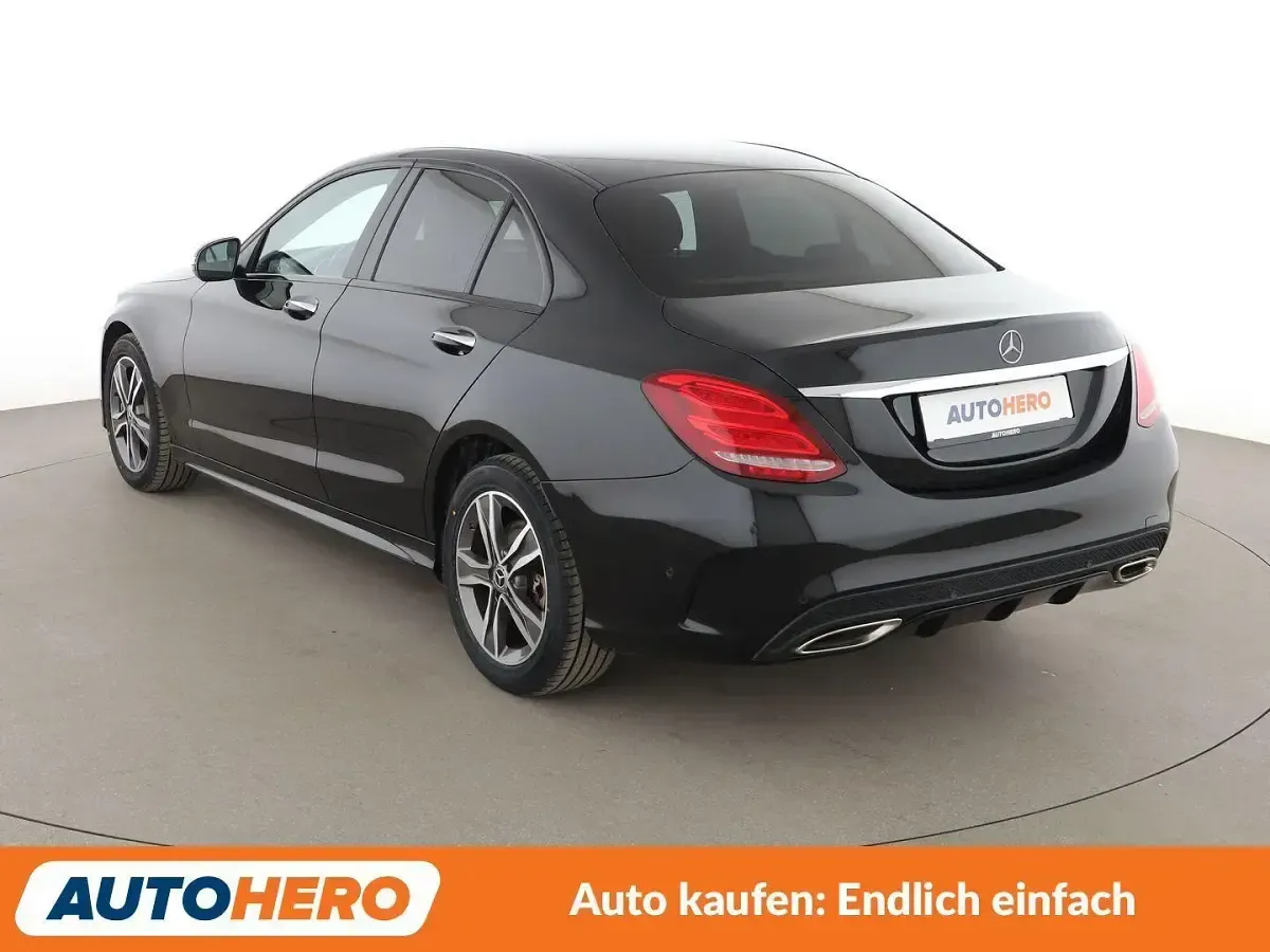 Gebraucht Mercedes C250 AMG line 211 PS (155 kW) 2018 Schwarz Limousine