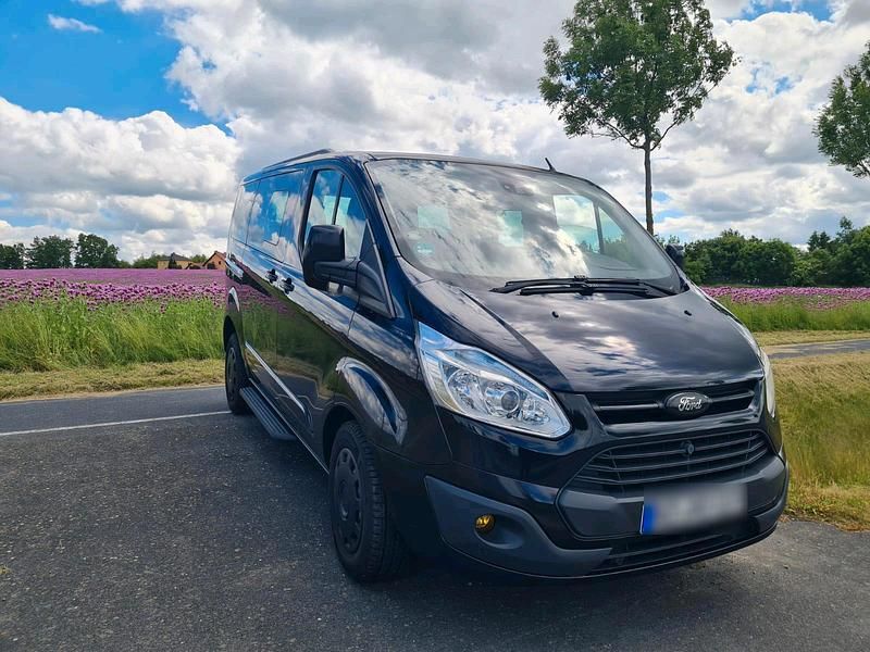 Schwarz Gebraucht 2014 Ford Tourneo Custom Van / Kleinbus | 14.000 € (Teuer) - Bild 1/4