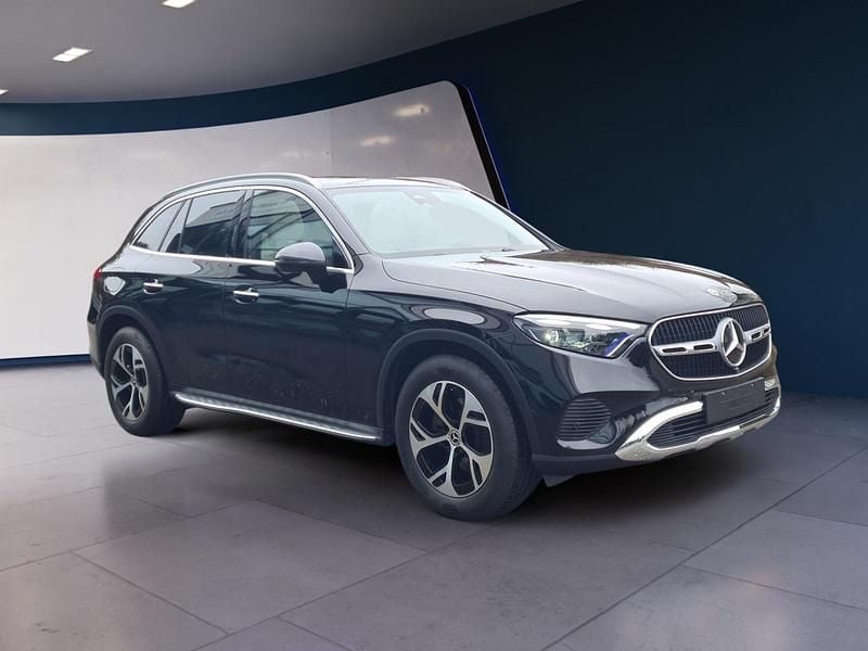 Neu Mercedes GLC220 Premium 197 PS (144 kW) 2026 Obsidianschwarz  metalliclack SUV