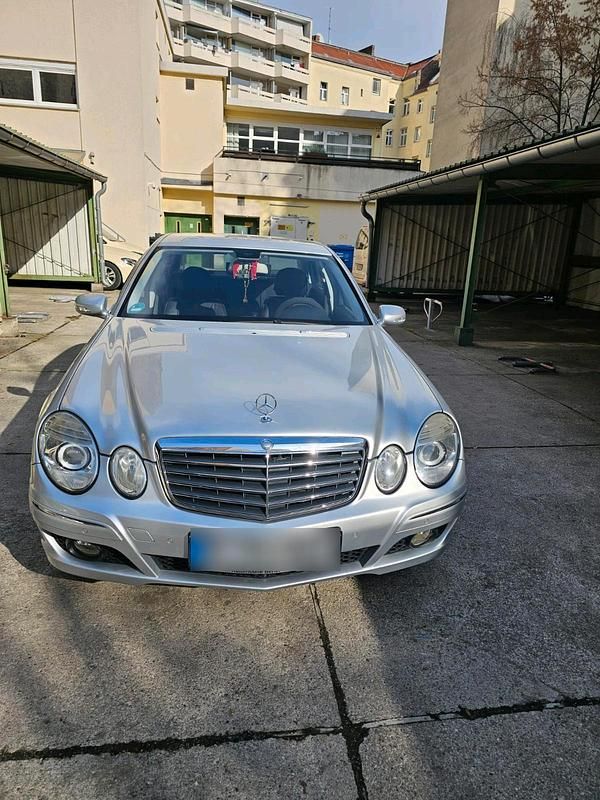 Gebraucht Mercedes E200 184 PS (135 kW) 2006 Silber Limousine
