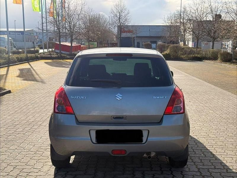Gebraucht Suzuki Swift Club 75 PS (55 kW) 2010 Grau Kleinwagen