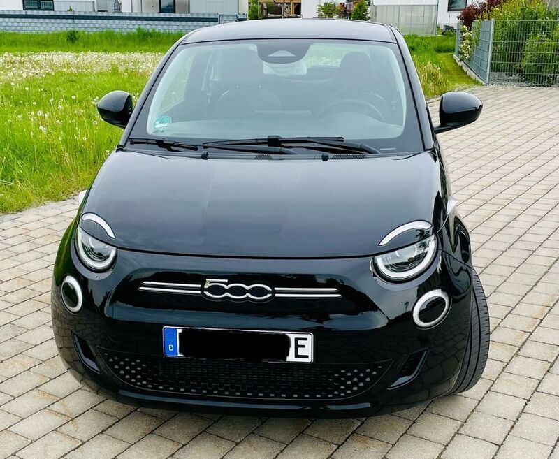 Gebraucht Fiat 500e Icon 86 kW (118 PS) 2022 Schwarz Limousine