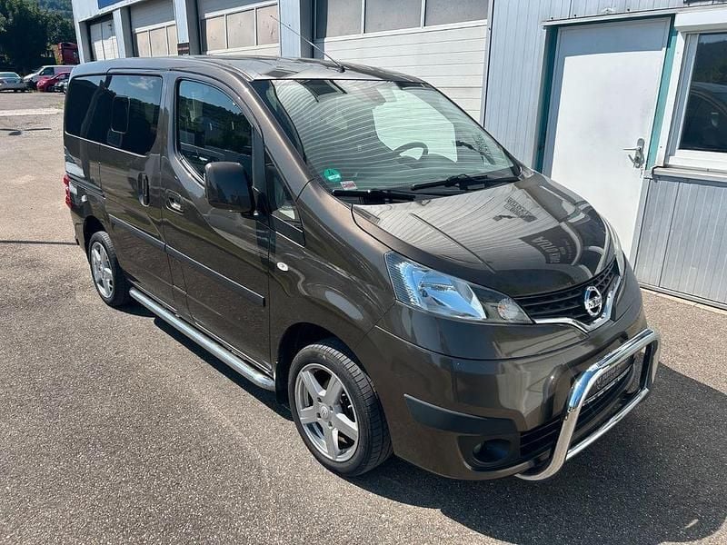 Braun Gebraucht 2015 Nissan Evalia Tekna Van / Kleinbus | 8.290 € (Superpreis) - Bild 1/4