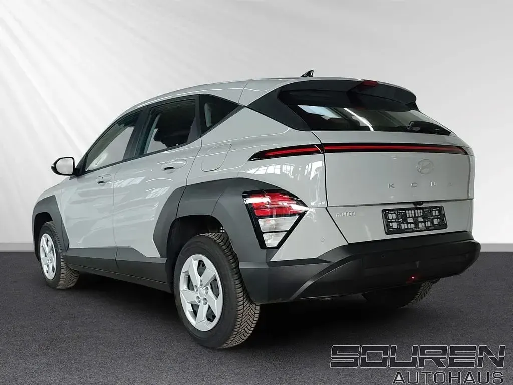 Gebraucht Hyundai Kona Select 120 PS (88 kW) 2024 Grau SUV