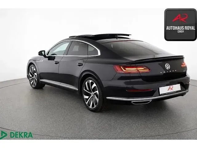 Gebraucht VW Arteon R-line 239 PS (175 kW) 2018 Deep black perleffekt Kleinwagen