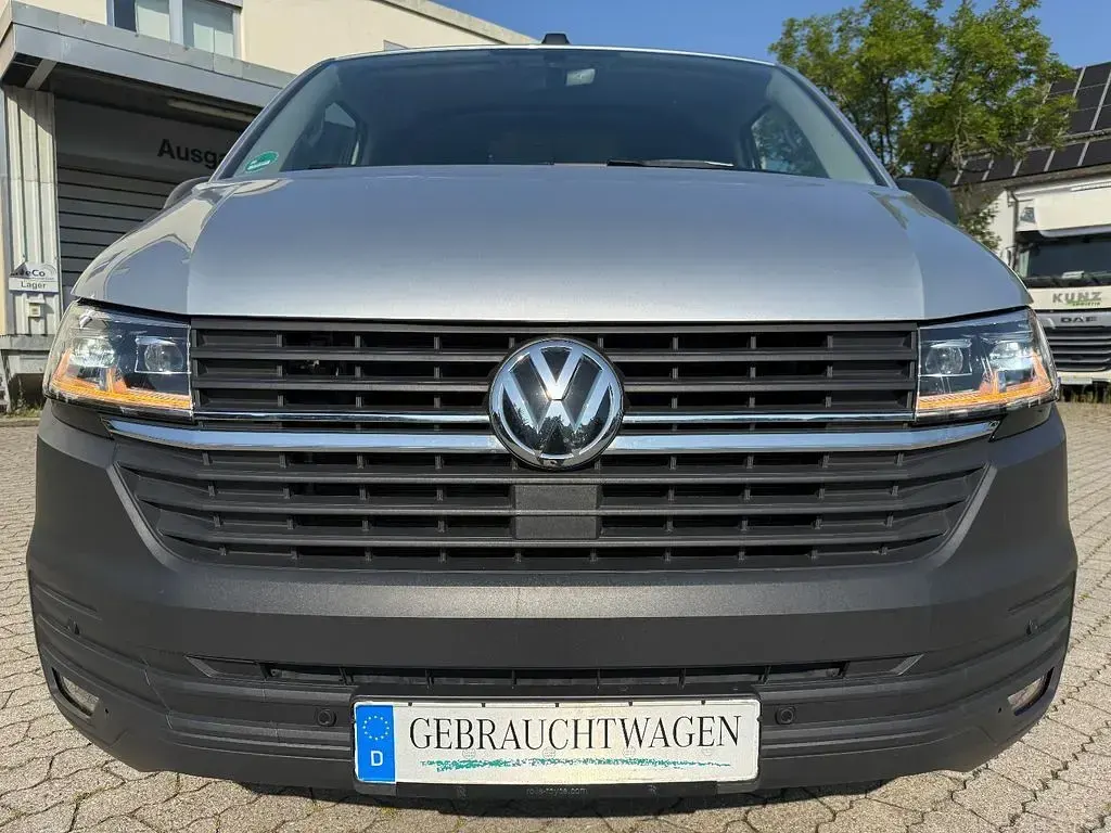 Gebraucht VW Transporter 150 PS (110 kW) 2020 Reflexsilber Van