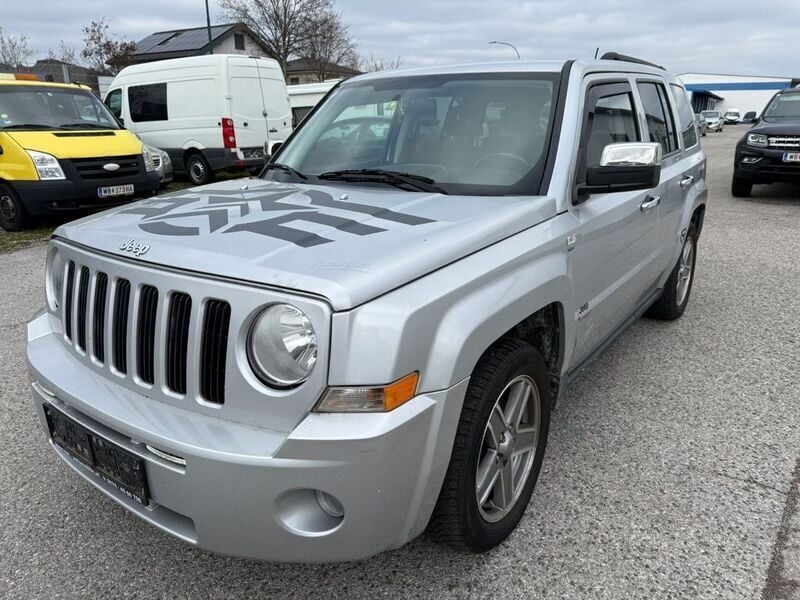 Silber Gebraucht 2009 Jeep Patriot Sport SUV | 6.900 € - Bild 1/4