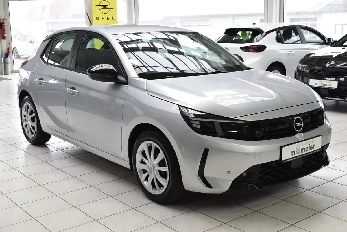 Gebraucht Opel Corsa 101 PS (74 kW) 2024 Kristall silber met. Kleinwagen