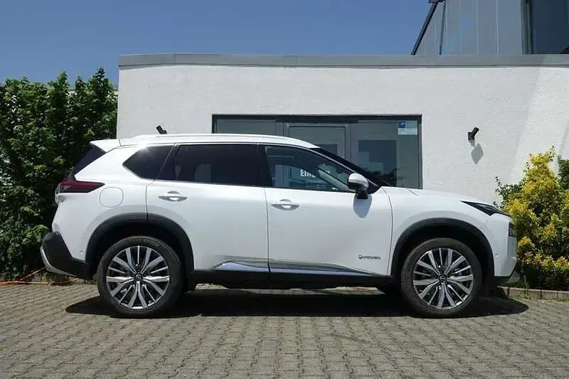 Neu Nissan X-Trail Tekna+ 213 PS (156 kW) 2026 Weiß SUV