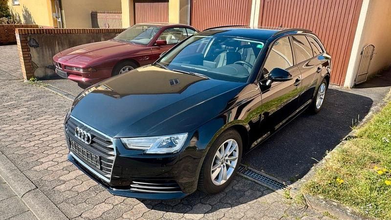 Schwarz Gebraucht 2018 Audi A4 Kombi | 13.700 € (Superpreis) - Bild 1/4