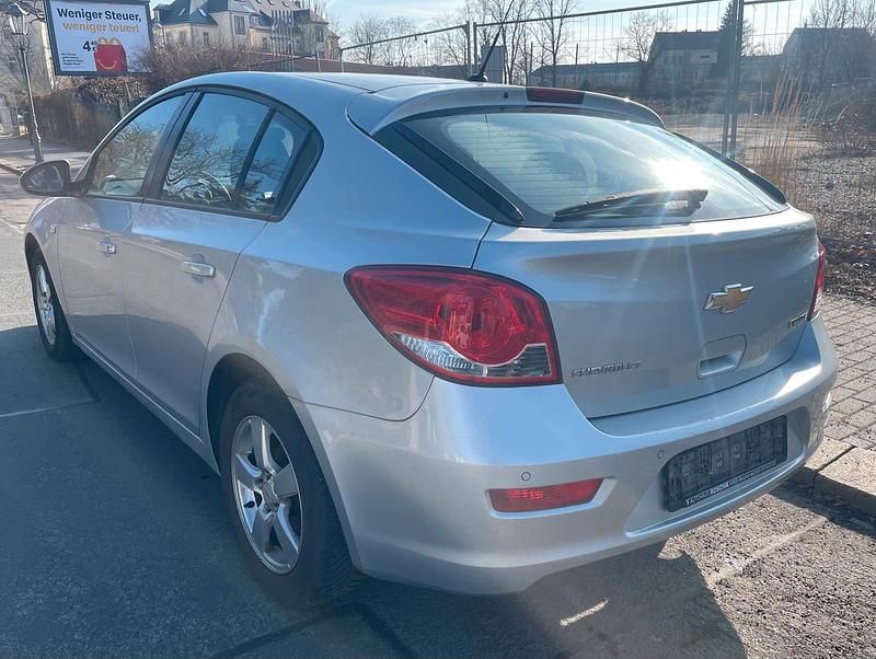 Gebraucht Chevrolet Cruze 141 PS (103 kW) 2012 Grau Limousine
