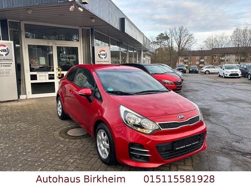 Gebraucht Kia Rio 84 PS (61 kW) 2016 Rot