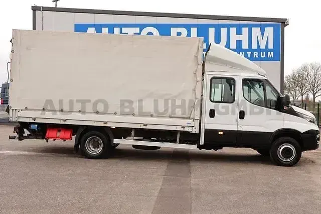 Second-hand Iveco Daily 180 CP (132 kW) 2019 Alb Van
