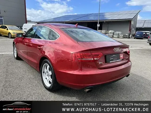 Gebraucht Audi A5 Sportback Ambiente 180 PS (132 kW) 2010 Rot Kleinwagen