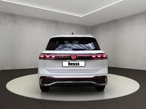 Neu VW Tiguan 150 PS (110 kW) 2025 Oryxweiß perlmutteffekt SUV